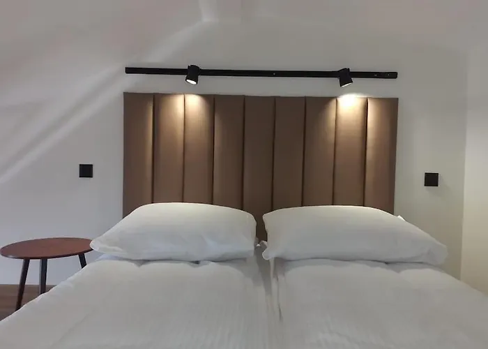 شقة Loft Old Town - G46